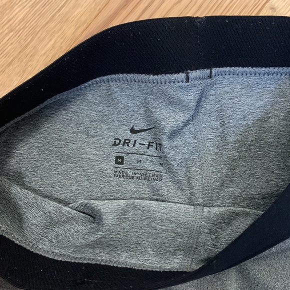 Nike pro shorts - Picture 3 of 3